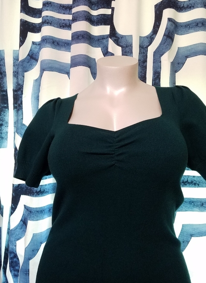 Plus size green dress. - Picture 7 of 7